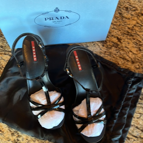 PRADA Blk Platform Sandals! Must Have in a Wardrobe-Perfectly Gorgeous! Size 39 - Picture 4 of 7